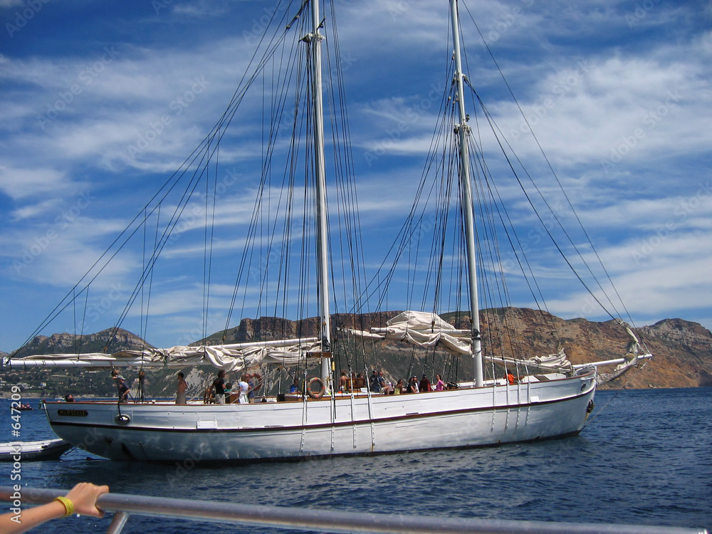 Obraz premium sailing yacht in the med