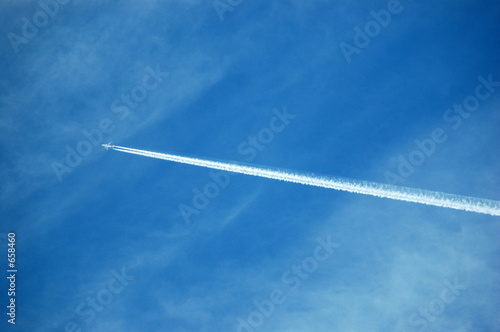 airplane contrails