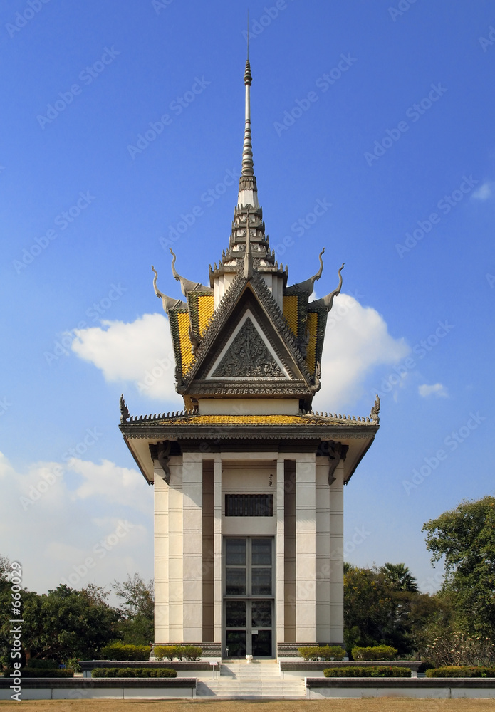 the memorial stupa of the choeung ek killing field