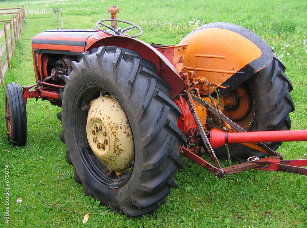 Obraz premium old tractor