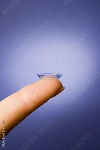 contact lens (1)