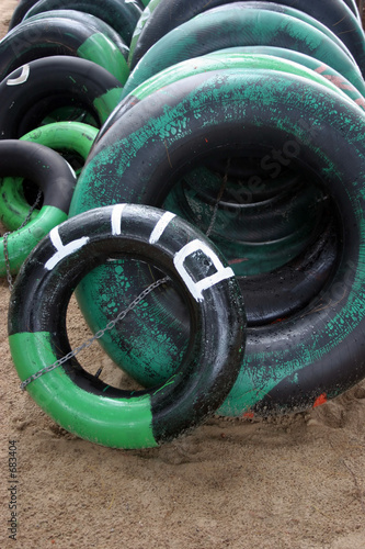 Wallpaper Mural beach tubes Torontodigital.ca