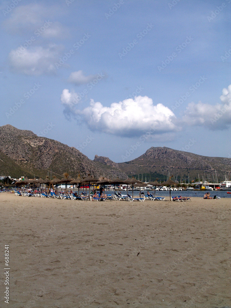 strand port de pollenca, mallorca