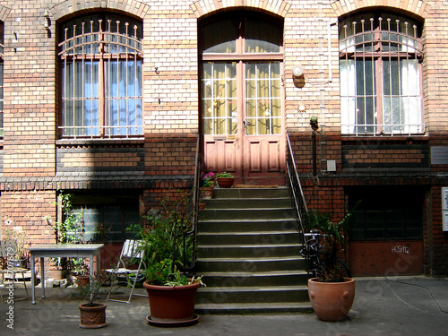 hinterhaus aufgang photo
