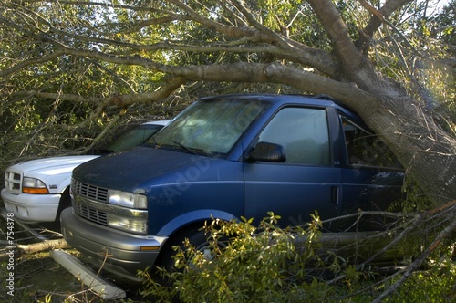hurricand dammage to family van