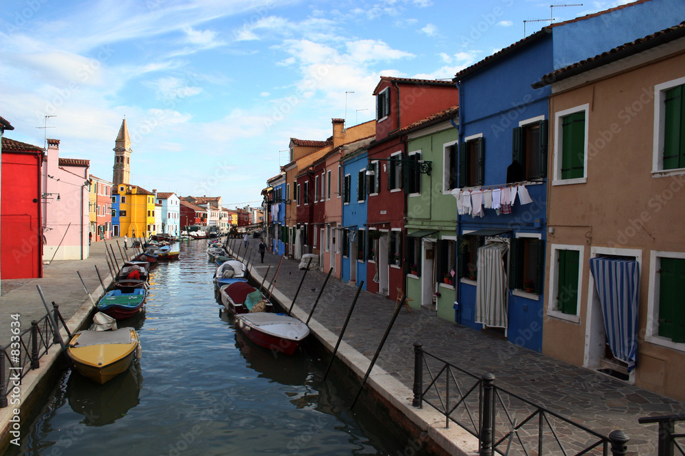 bateaux et maisons : venise île de burano italie