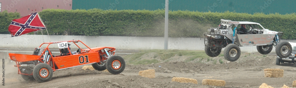 Fototapeta premium sand cars racing