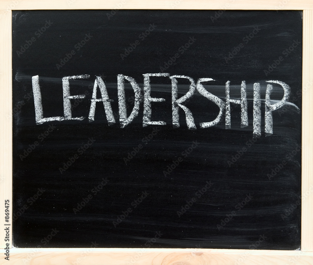 Fotografie leadership on chalkboard