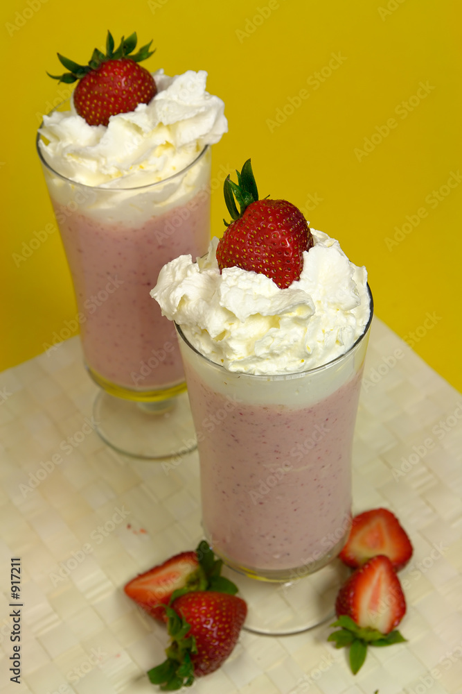 strawberry smoothie strawberry smoothie