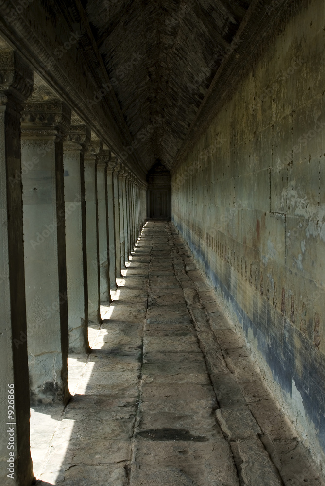 corridor in angkor wat