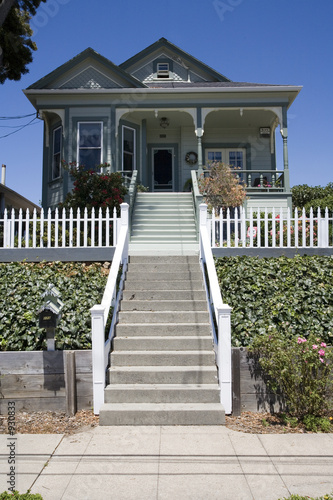 benicia small victorian