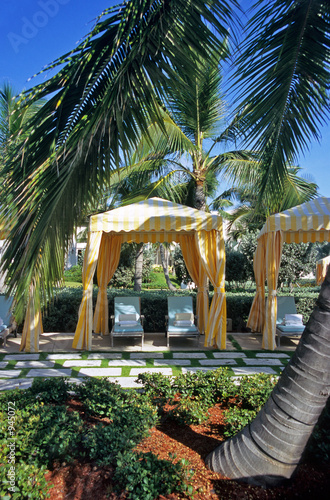 romantic cabana for two