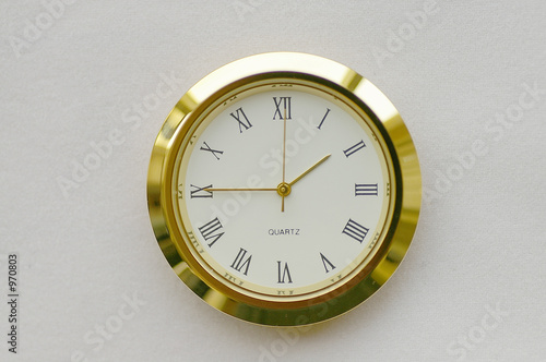 clock face - 1:45 / 13:45 (0145h / 1345h)