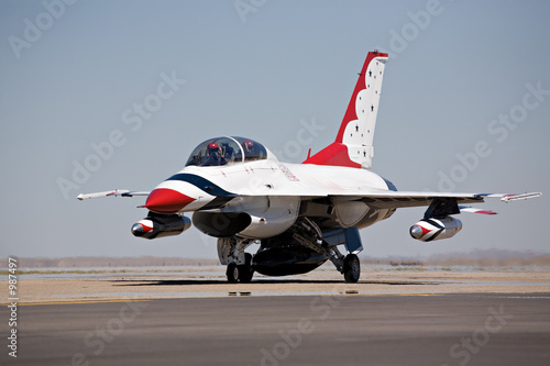 Canvas Print f16 taxi for takeoff