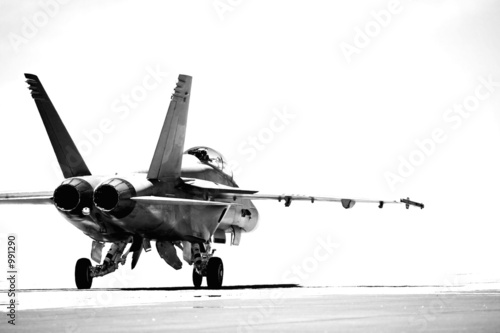 Canvas Print f18 taxiing bw