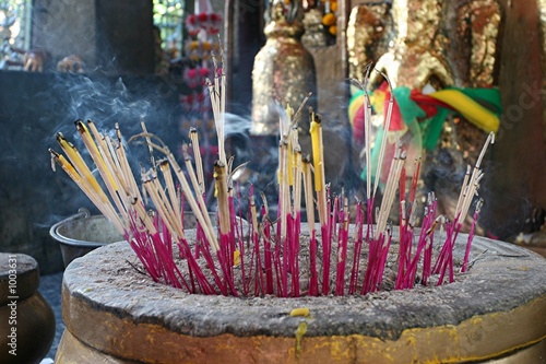 bâtons d'encens temple de lopburi