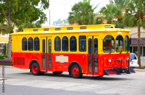 Fényképezés street trolley powered by biodiesel