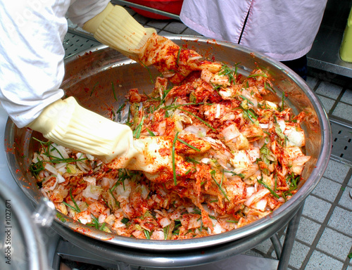 making korean kimchi spicy cabbage
