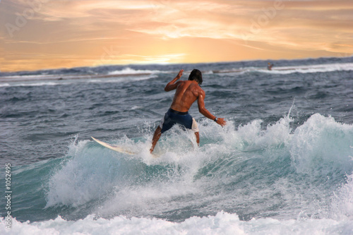surfeur 8 © serge simo