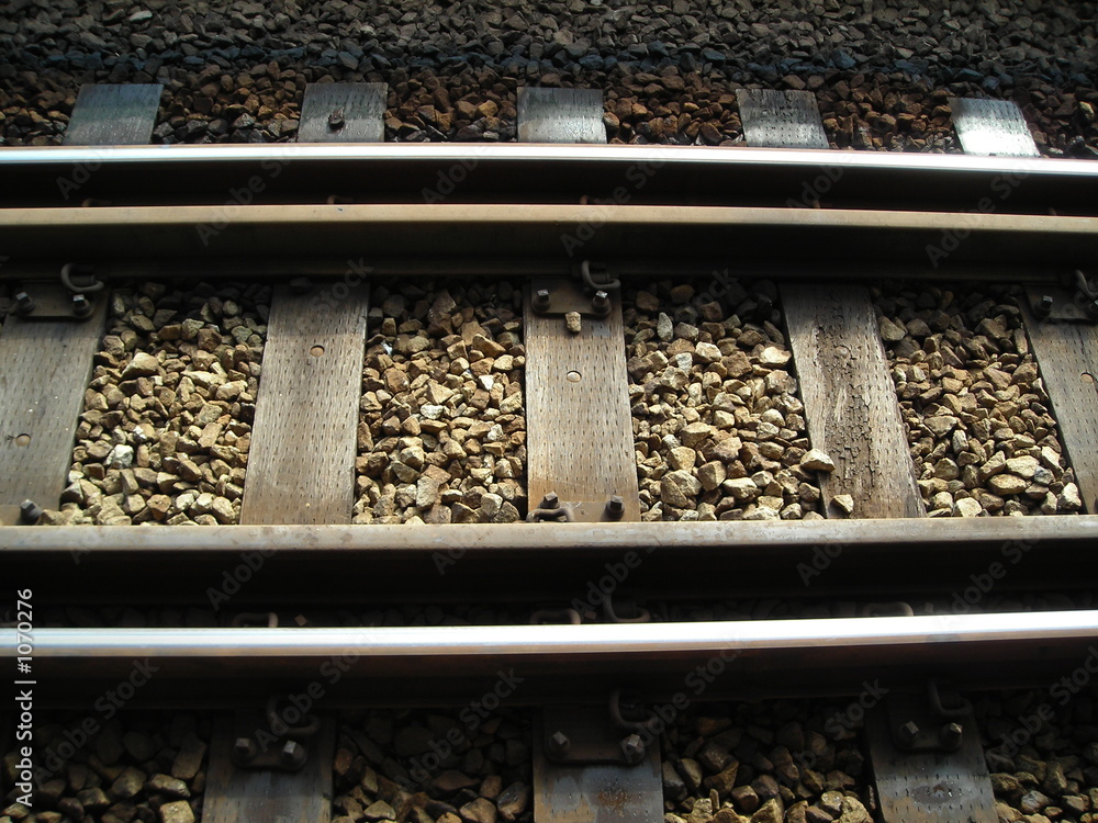 Obraz premium closeup mrt train tracks