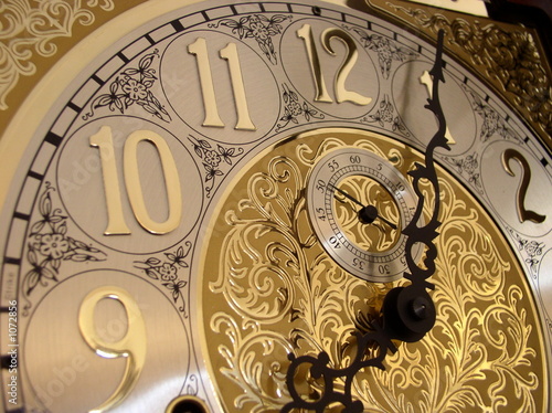 time on a grandfather clock