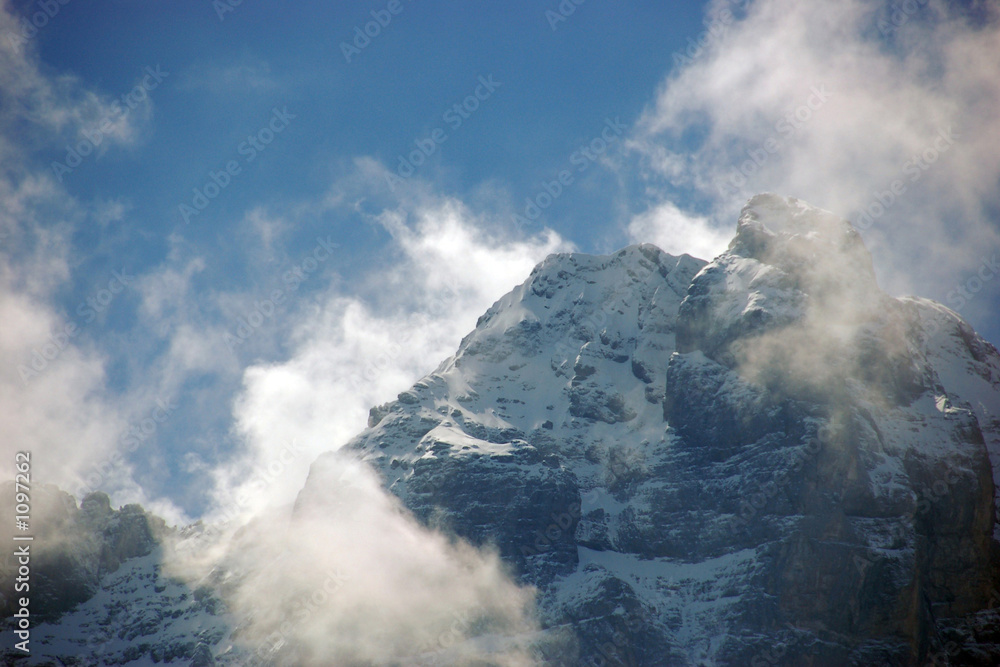 bergspitze, wolken, schnee