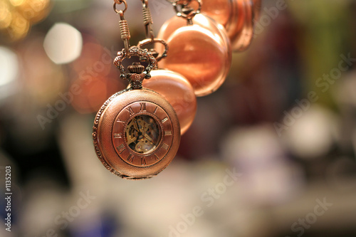 old gold clock
