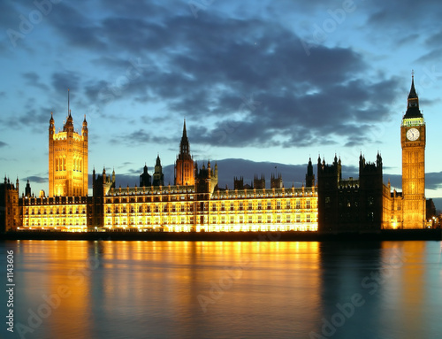 big ben and the houses of parliament at dusk © rw0838