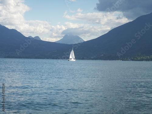 catamaran lac montagne