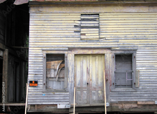 abandened house