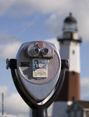 pay binoculars & lighthouse