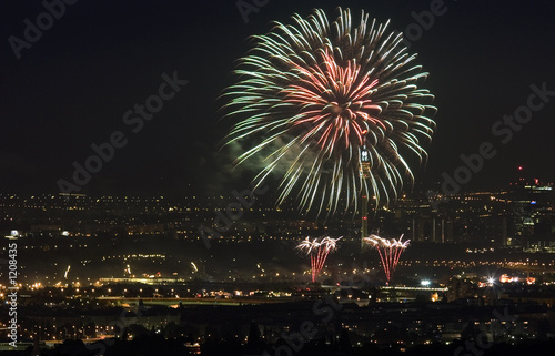 feuerwerk auf der donauinsel photo