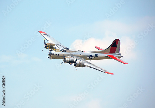 b-17 flying fortress