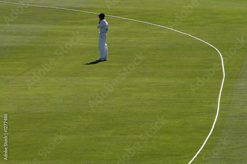fielder and boundary