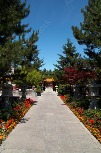 road to temple