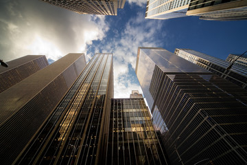 Fototapete Manhattan Manhattan Wolkenkratzer im Stadtpanorama  © Jose Gil