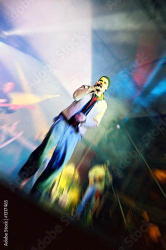 chanteur  techno