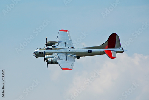 b-17 flying fortress