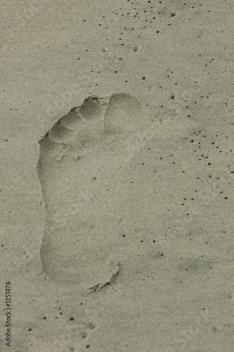 Obraz na płótnie single footprint in sand w salonie