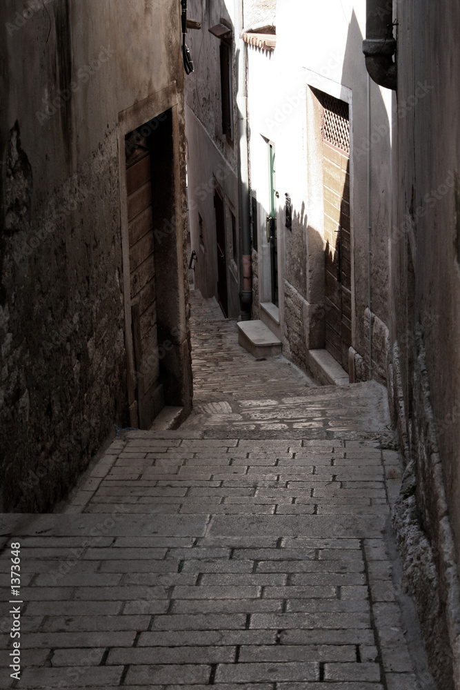 an alley in novigrad, croatia