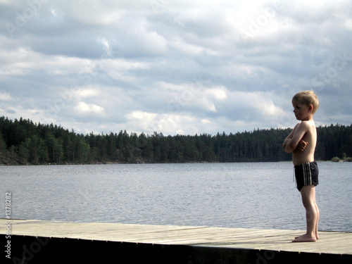 Tapety artystyczne kid by lake
