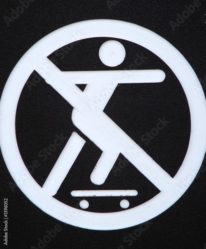no skateboarding