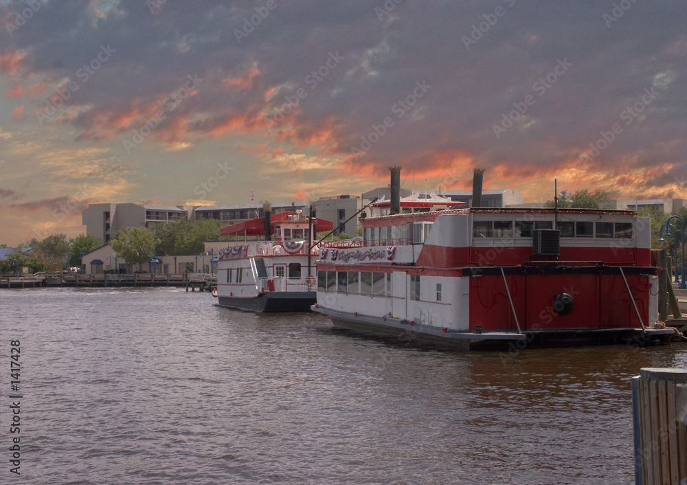 Fototapeta premium party boats at dock