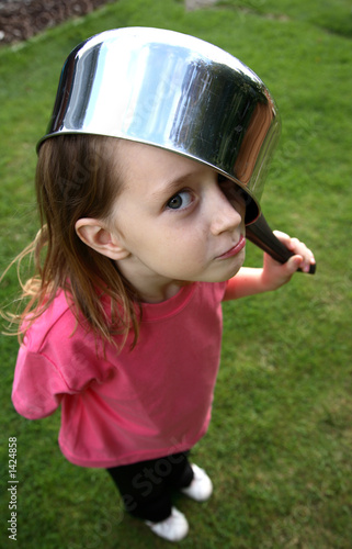 saucepan on head