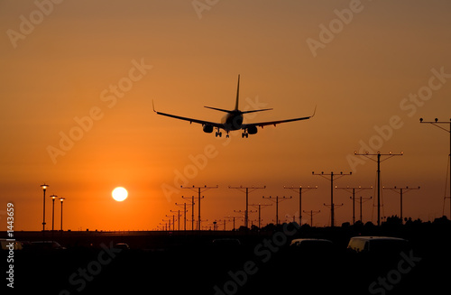 sunset jet landing 1 © Jose Gil