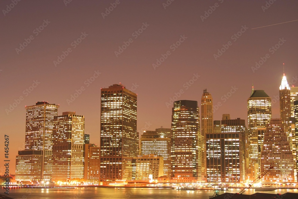 Naklejka premium manhattan skyline at night