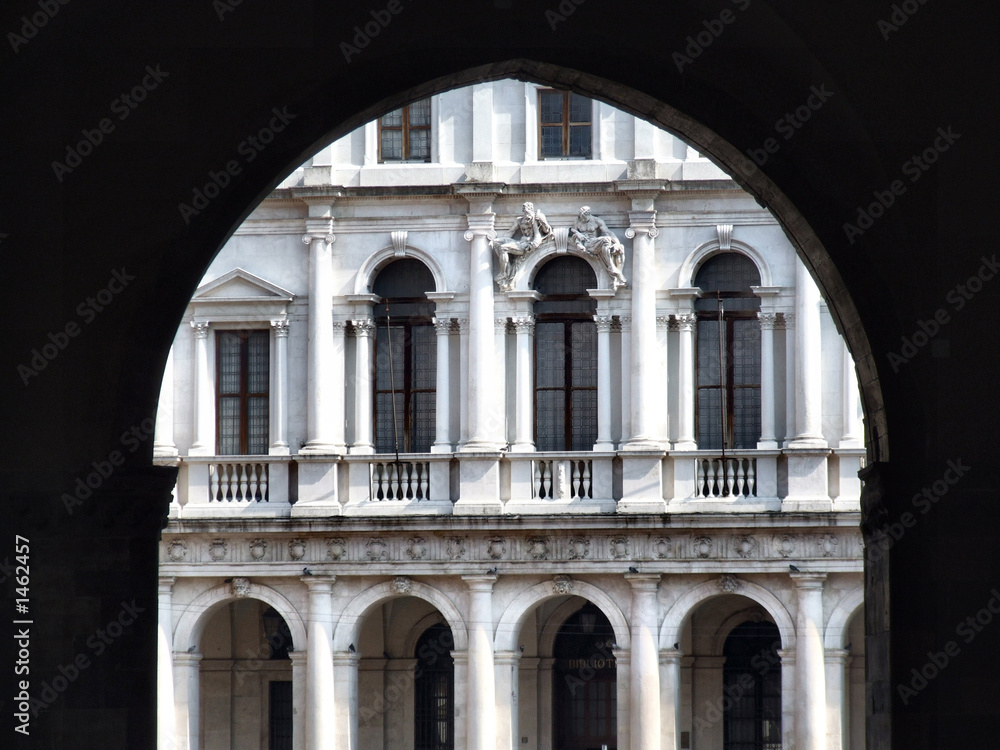 italian architecture in bergamo