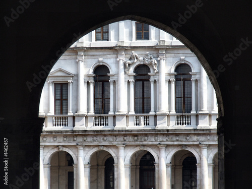 italian architecture in bergamo