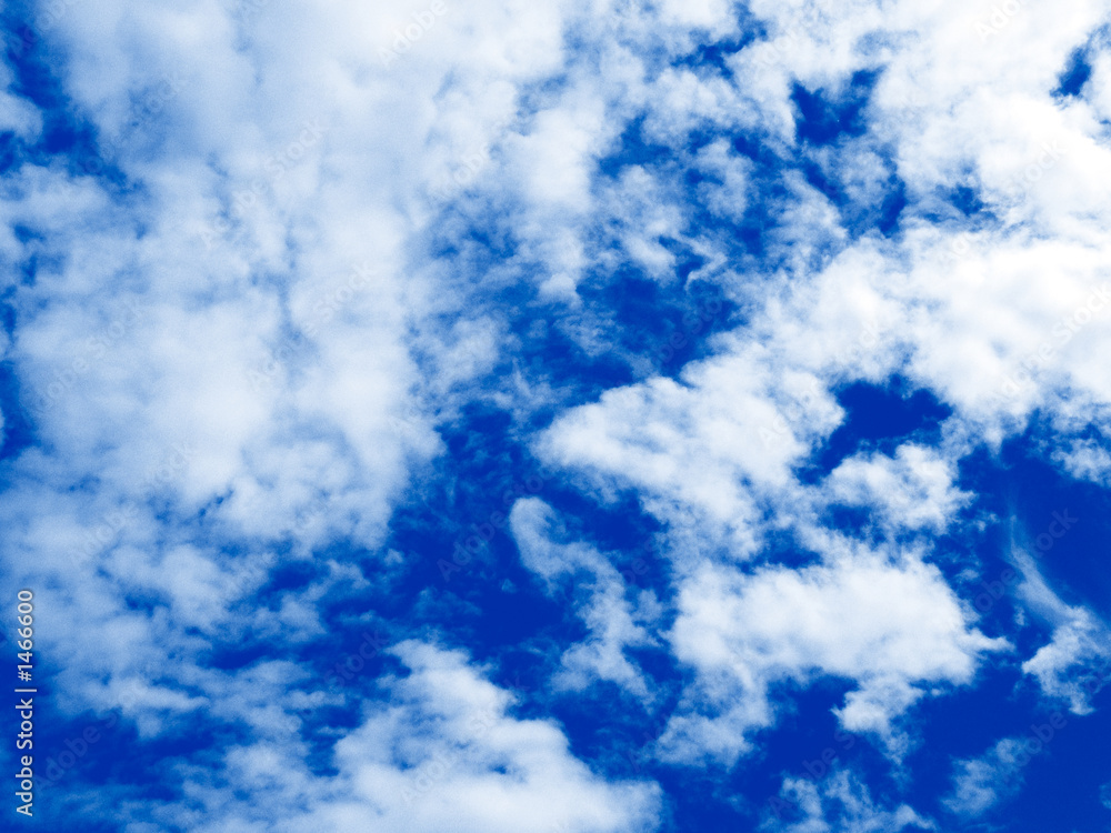 Obraz premium cloudy blue sky