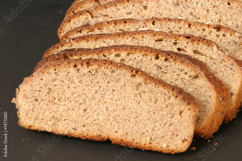 slices of whole grain bread photo